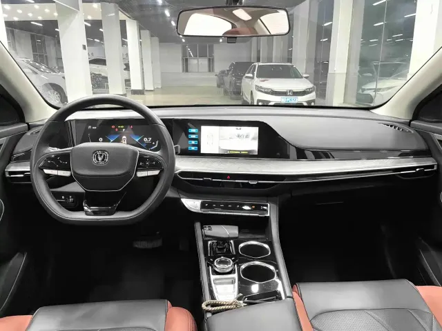 Changan Eado — Фото автомобиля 9