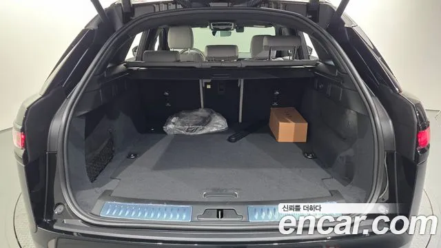 Land Rover Range Rover Velar — Фото автомобиля 10