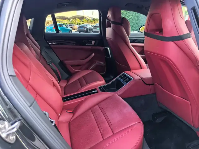 Porsche Panamera — Фото автомобиля 12