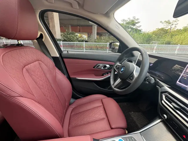 BMW i3 — Фото автомобиля 30