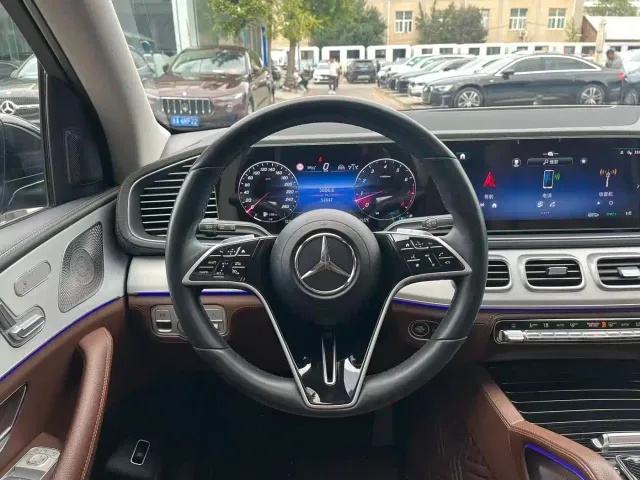 Mercedes-Benz GLE-Class — Фото автомобиля 15
