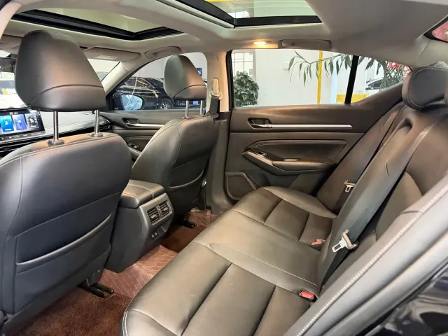 Nissan Teana — Фото автомобиля 6