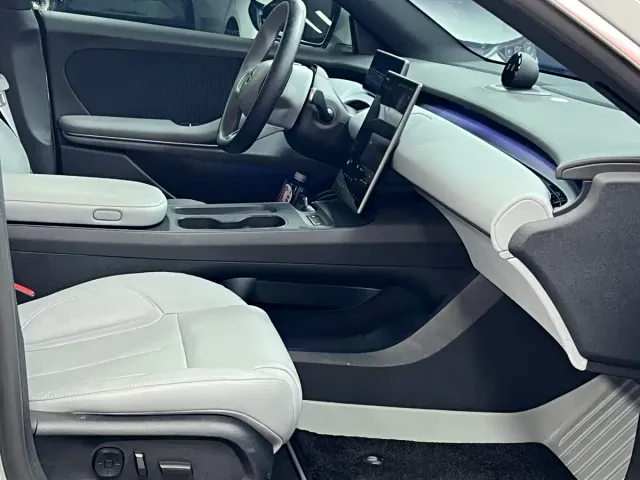 Nio ET5 Touring — Фото автомобиля 3