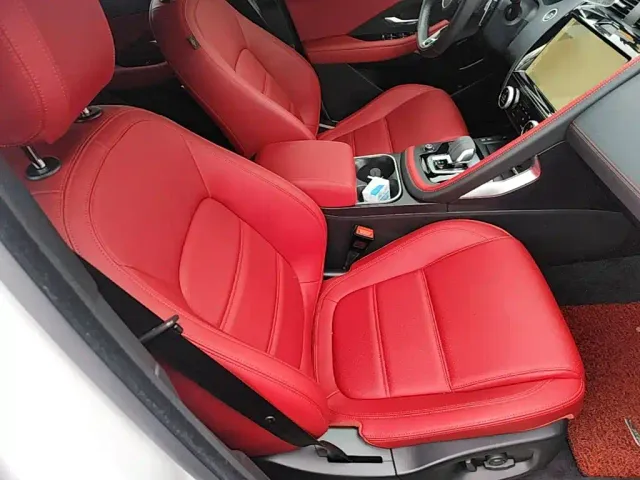 Jaguar E-PACE — Фото автомобиля 24