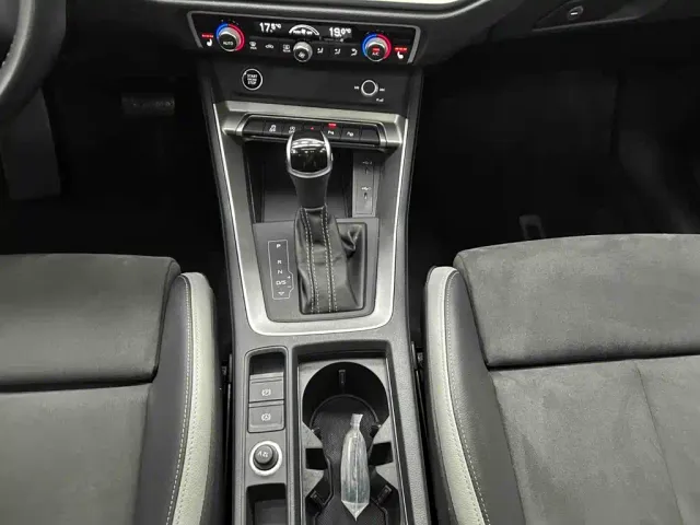 Audi Q3 — Фото автомобиля 10