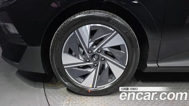 Hyundai Avante (CN8) — Фото автомобиля 5
