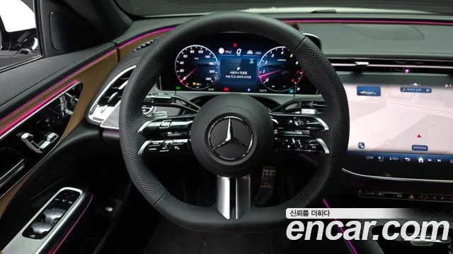 Mercedes-Benz E-Class — Фото автомобиля 11