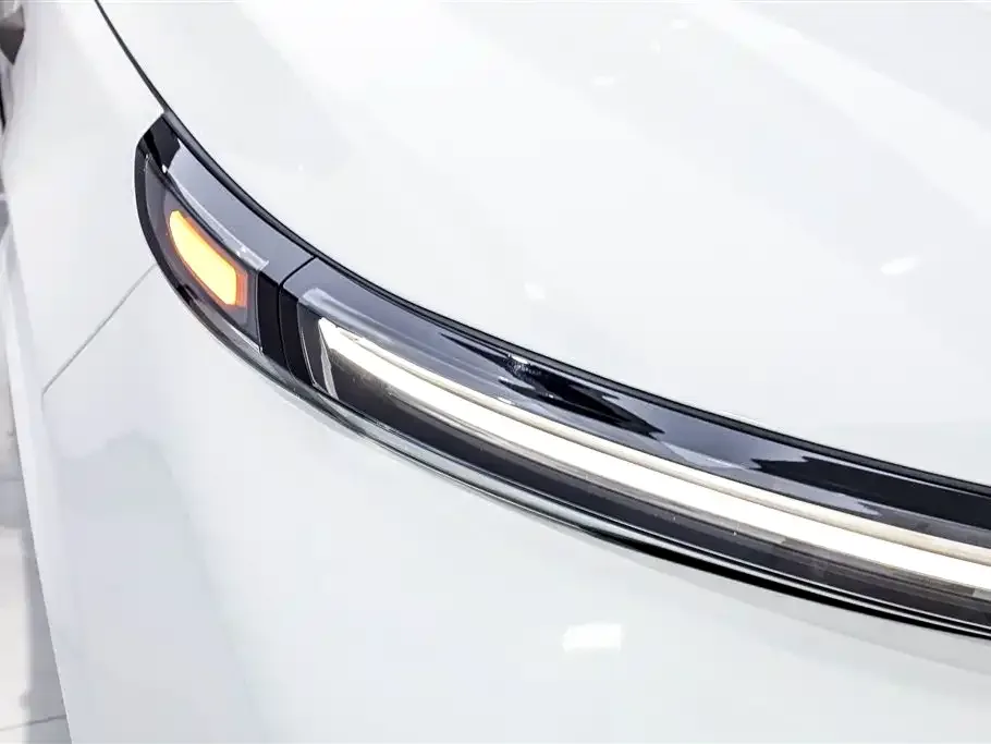Li Auto Li Xiang L9 2025 Ultra Smart Renewal Edition — Фото автомобиля 11