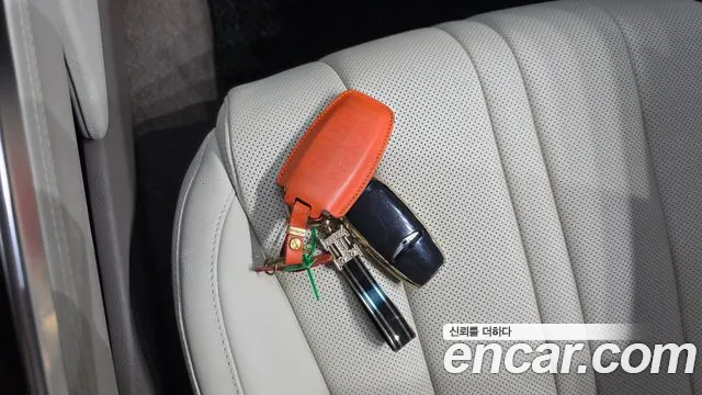 Genesis GV80 — Фото автомобиля 23