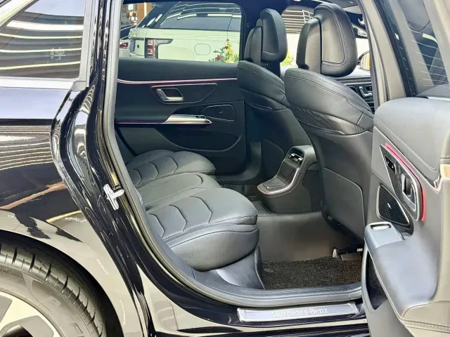 Mercedes-Benz E-Class — Фото автомобиля 16