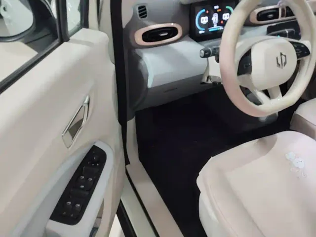 Leapmotor T03 — Фото автомобиля 15
