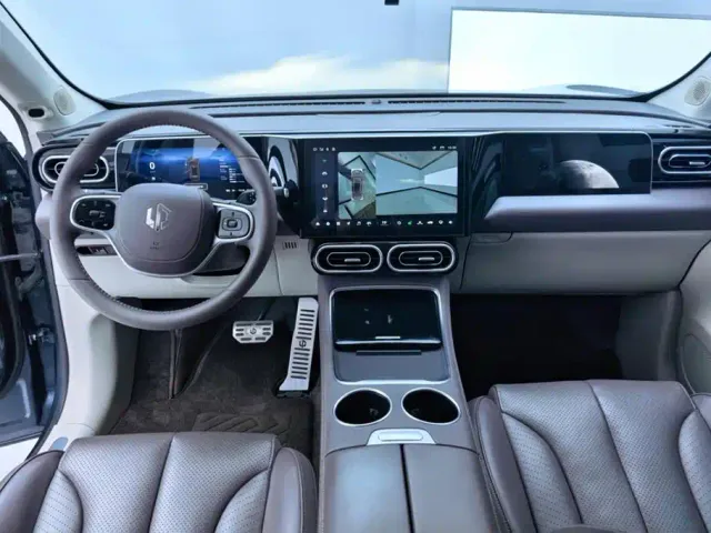 Leapmotor C11 — Фото автомобиля 12