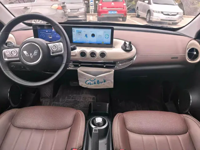 Wuling Bingo — Фото автомобиля 3