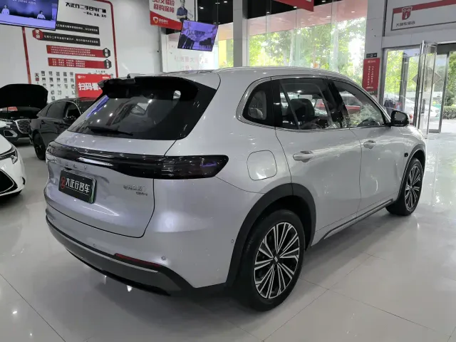 Geely Galaxy Starship 7 EM-i — Фото автомобиля 6