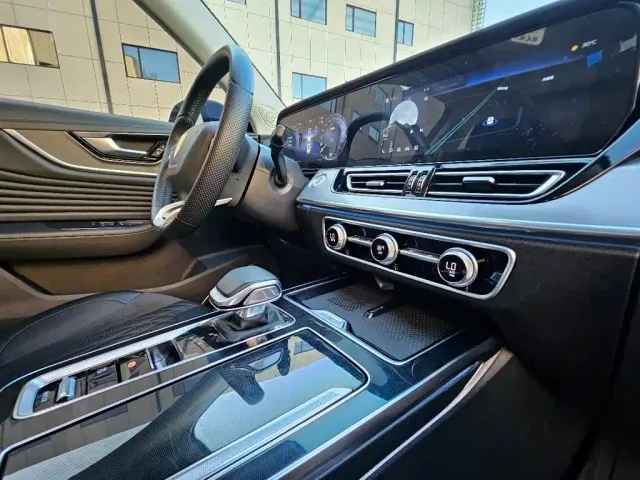 Hongqi HS5 — Фото автомобиля 7