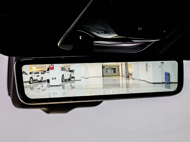 BYD Yangwang U9 — Фото автомобиля 27