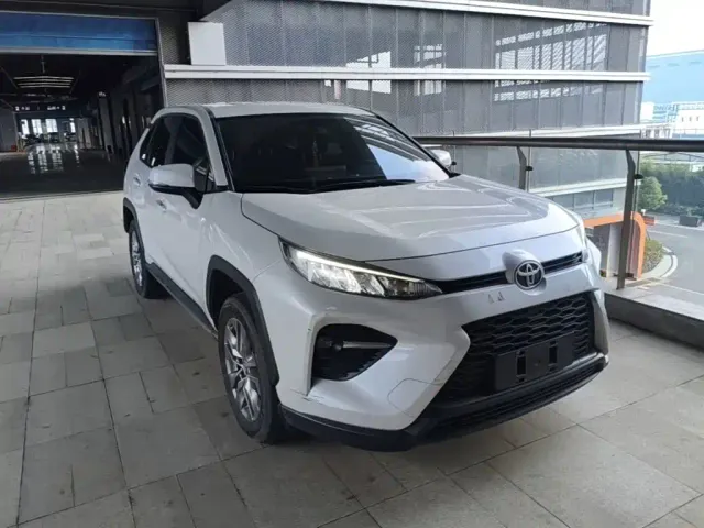 Toyota Wildlander — Фото автомобиля 3