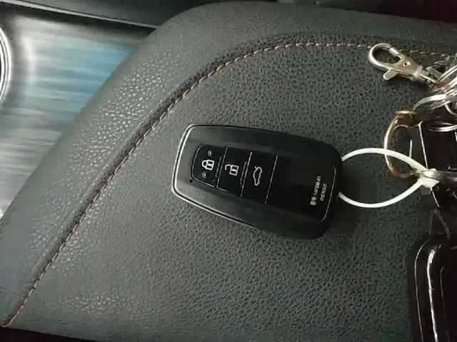 Toyota Camry 2021 2.0G Luxury Edition — Фото автомобиля 8