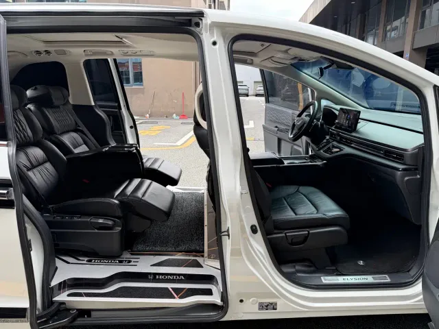 Honda Elysion — Фото автомобиля 16