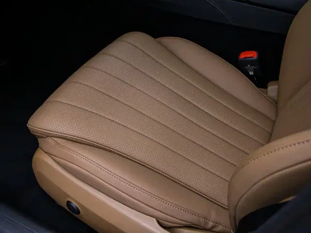 Mercedes-Benz E-Class — Фото автомобиля 16