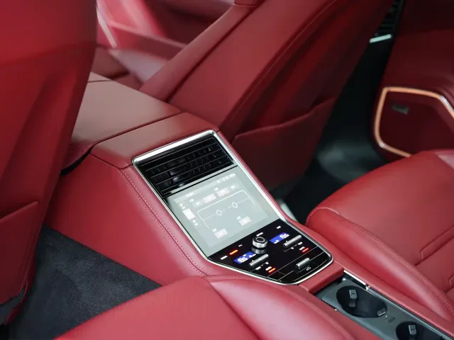 Porsche Panamera — Фото автомобиля 19