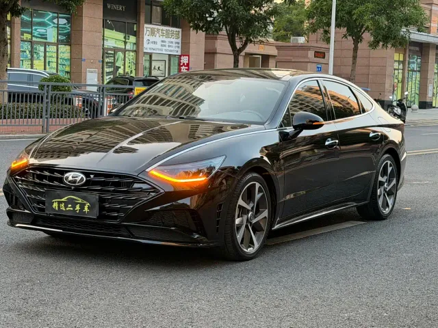Фотография автомобиля — Hyundai Sonata