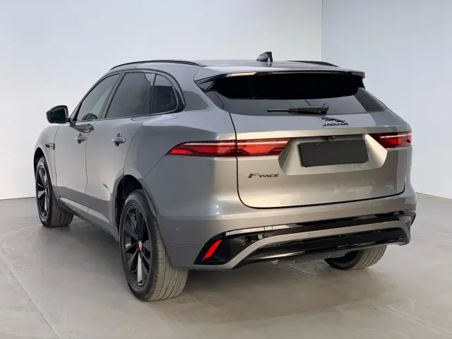 Jaguar F-Pace — Фото автомобиля 5