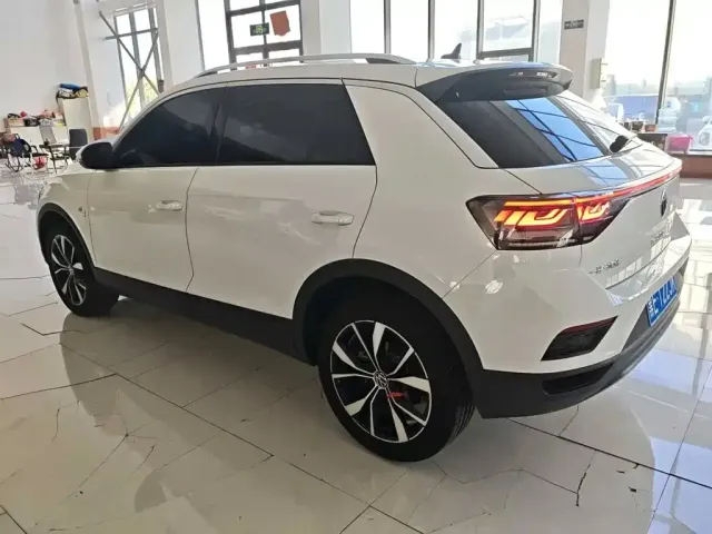Volkswagen T-Roc — Фото автомобиля 7