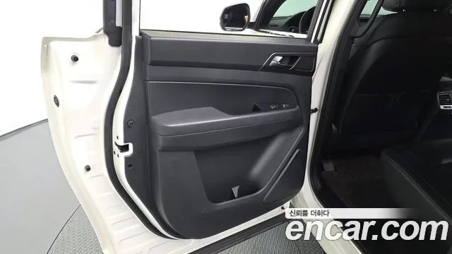 KG_Mobility_Ssangyong Rexton Новый Rexton Sport Khan Дизель 2.2 2WD — Фото автомобиля 20
