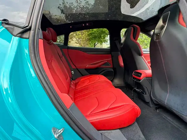 Xiaomi SU7 — Фото автомобиля 14