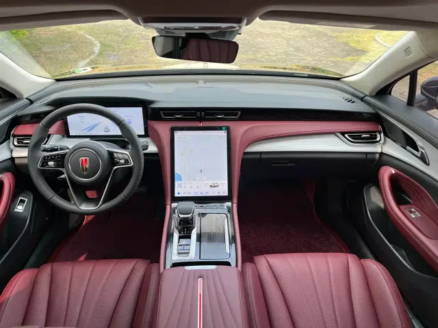 Hongqi H5 — Фото автомобиля 14