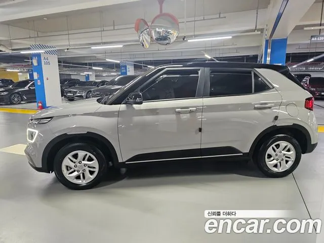 Hyundai Venue — Фото автомобиля 3