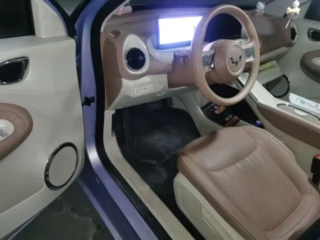 Wuling Bingo — Фото автомобиля 12