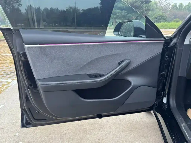Tesla Model 3 2023 Rear-Wheel Drive — Фото автомобиля 13