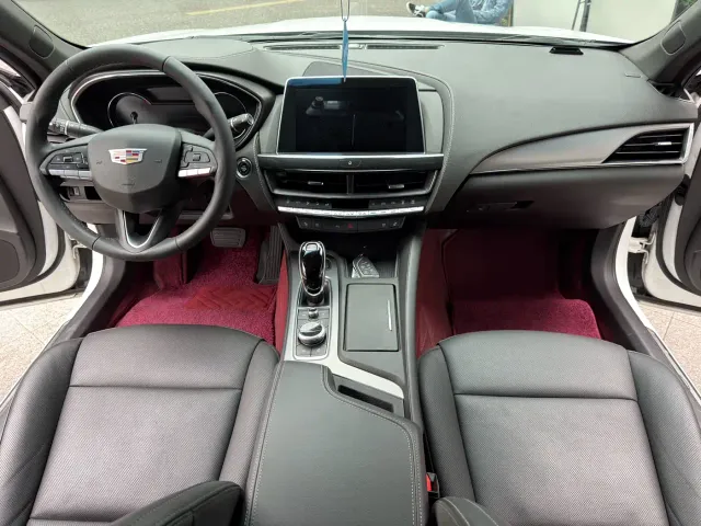 Cadillac CT5 — Фото автомобиля 7