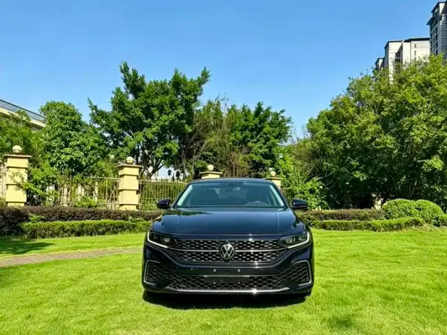 Volkswagen Passat — Фото автомобиля 2