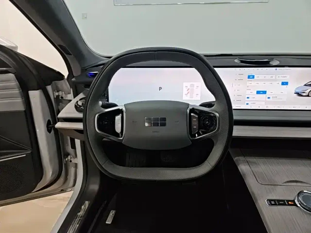 Geely Galaxy E8 — Фото автомобиля 10