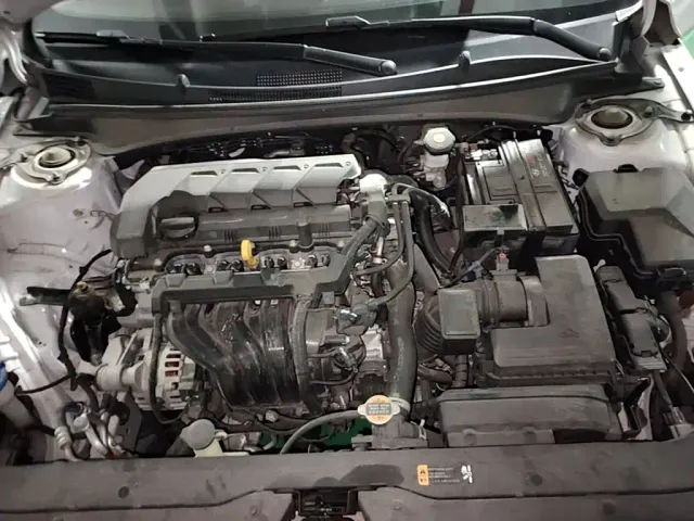 Hyundai Elantra — Фото автомобиля 19