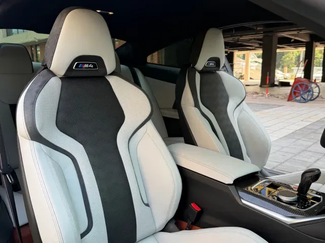 BMW M4 — Фото автомобиля 9