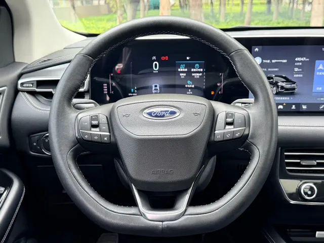 Ford Edge — Фото автомобиля 13