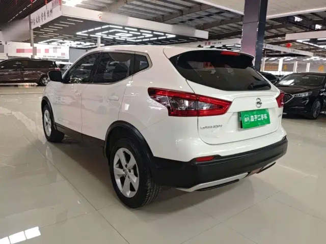 Nissan Qashqai — Фото автомобиля 4