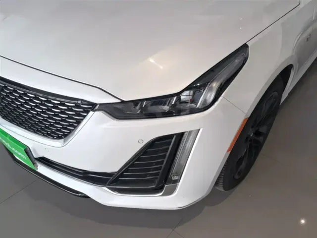 Cadillac CT5 — Фото автомобиля 17