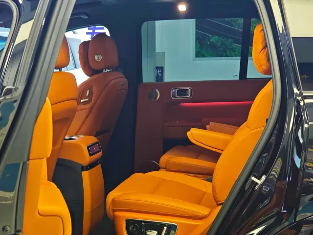 Li Auto L9 — Фото автомобиля 12