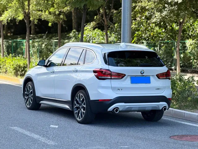 BMW X1 — Фото автомобиля 4
