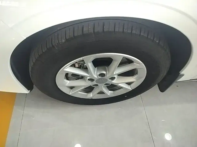 Geely Galaxy Stellar 6 — Фото автомобиля 22