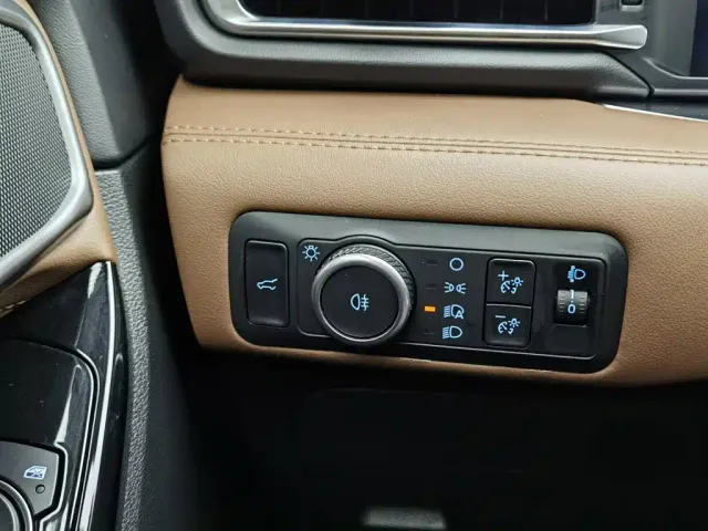 Ford Explorer — Фото автомобиля 21