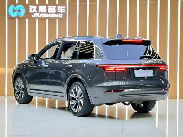 Li Auto ONE — Фото автомобиля 16