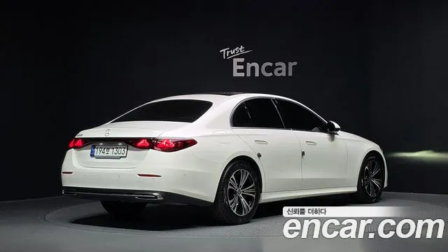 Mercedes-Benz E-Class W214 — Фото автомобиля 2