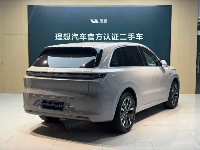 Li Auto L6 — Фото автомобиля 3