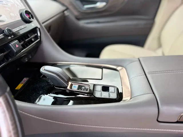 Toyota Crown — Фото автомобиля 15